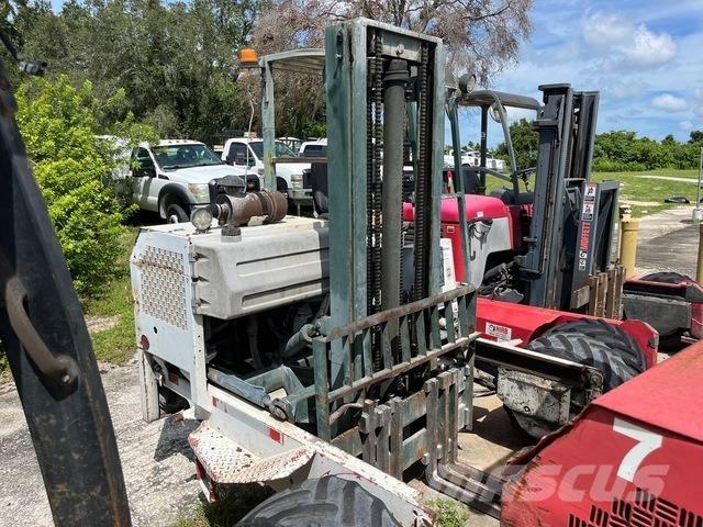 Moffett M5000 Ajoneuvotrukit