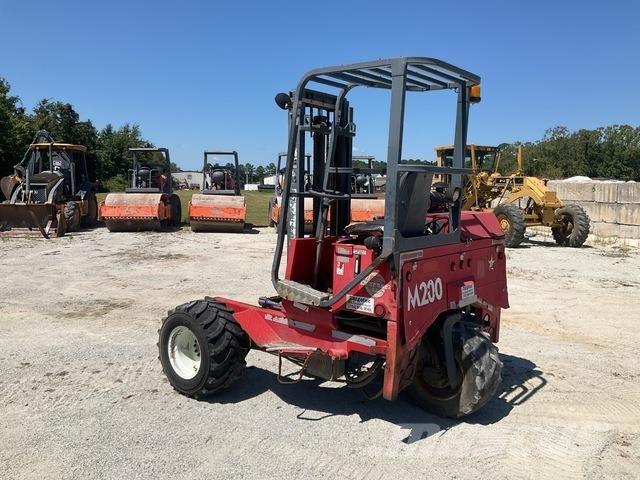 Moffett M5000 Ajoneuvotrukit