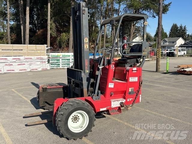 Moffett M5500 Ajoneuvotrukit