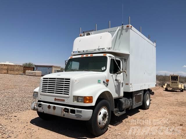 Navistar 4700 Umpikorikuorma-autot