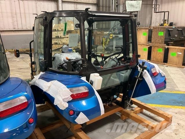 New Holland  Ohjaamot ja sisustat