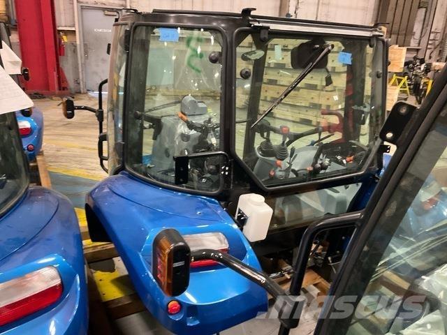 New Holland  Ohjaamot ja sisustat