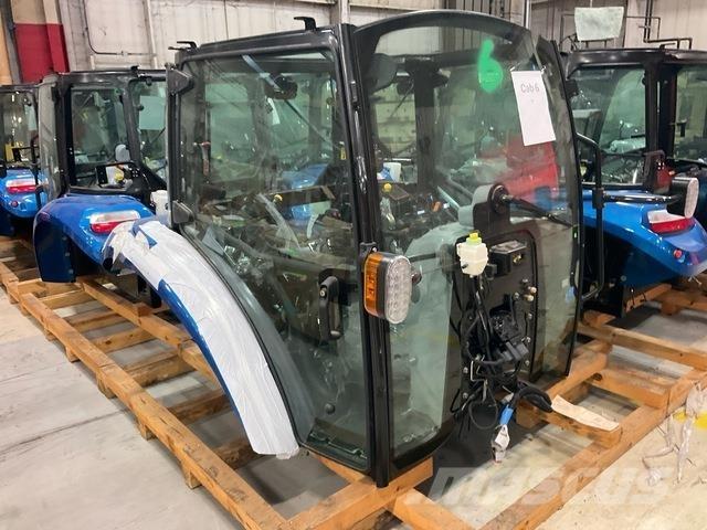 New Holland  Ohjaamot ja sisustat