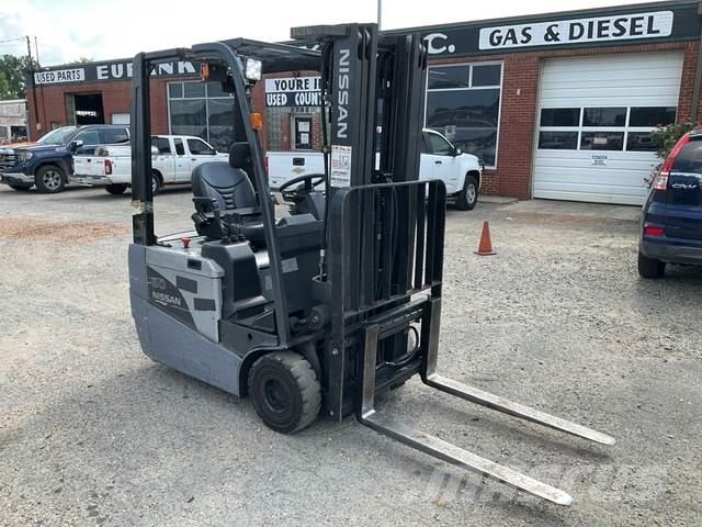 Nissan 1N1L15Y Sähkötrukit