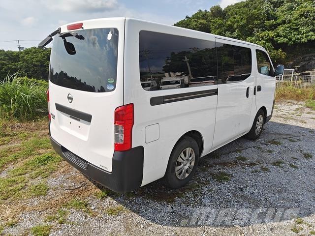 Nissan CARAVAN Minibussit