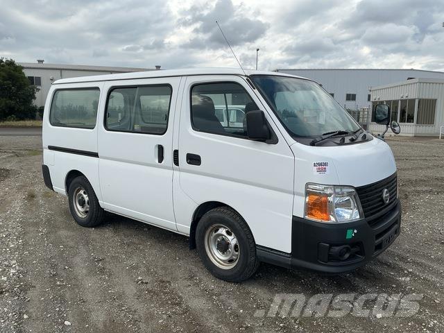 Nissan Caravan Minibussit