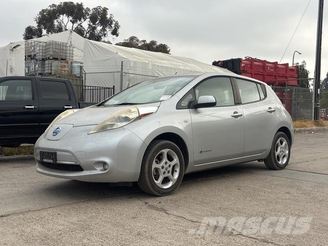 Nissan Leaf Henkilöautot