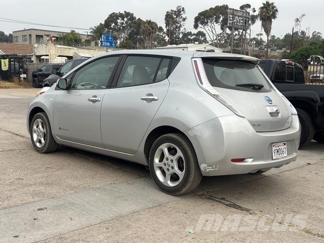 Nissan Leaf Henkilöautot