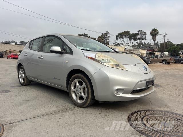 Nissan Leaf Henkilöautot
