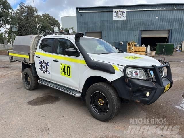 Nissan Navara Lava-autot