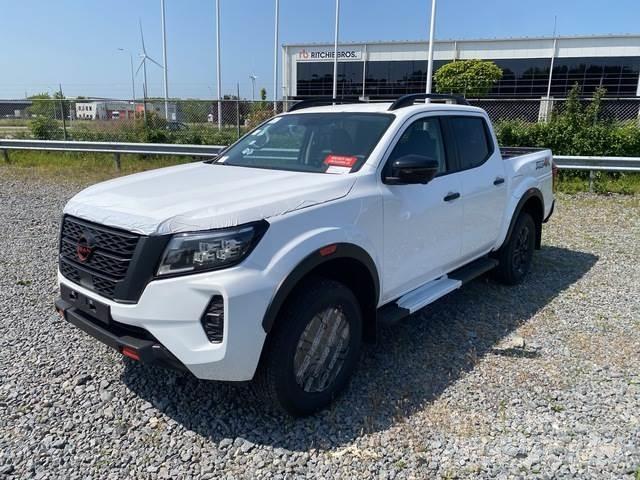Nissan Navara Muut autot