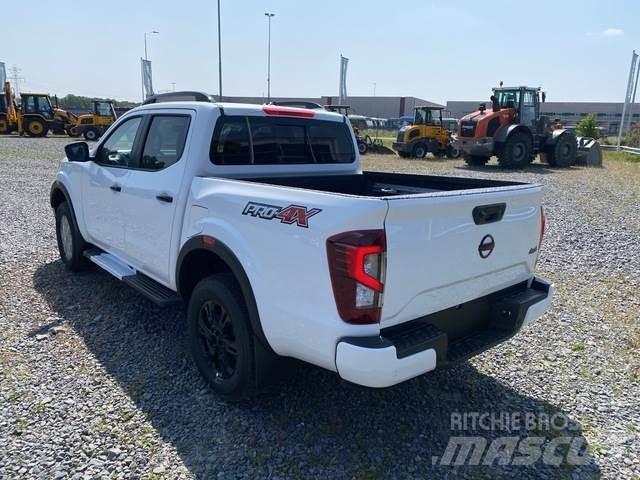 Nissan Navara Muut autot