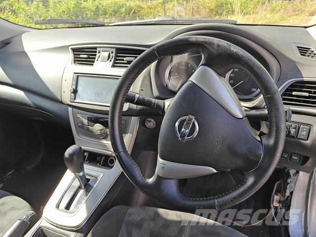 Nissan SYLPHY Henkilöautot