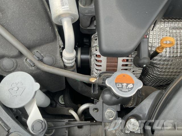 Nissan TEANA Henkilöautot