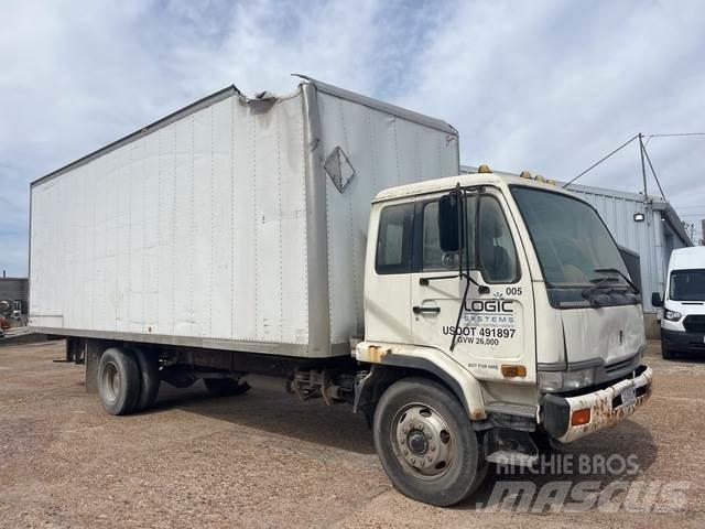 Nissan UD2600 Umpikorikuorma-autot