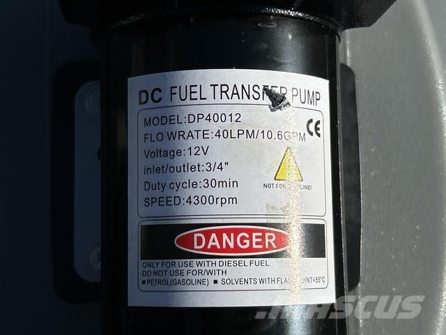  Olsen DD200 Polttoaine- ja lisäainesäiliöt