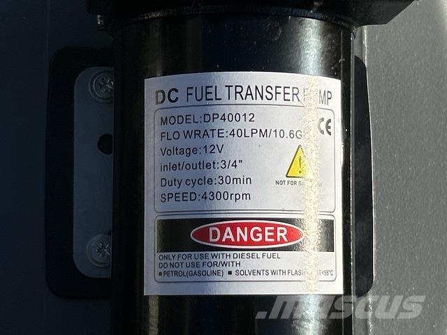  Olsen DD200 Polttoaine- ja lisäainesäiliöt