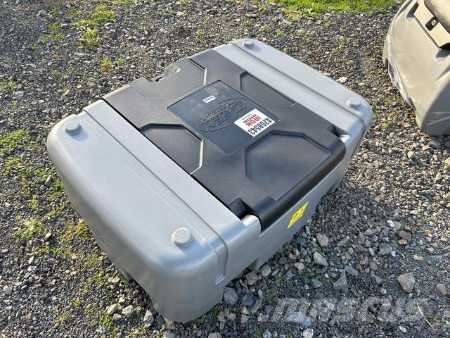  Olsen DD210 Polttoaine- ja lisäainesäiliöt
