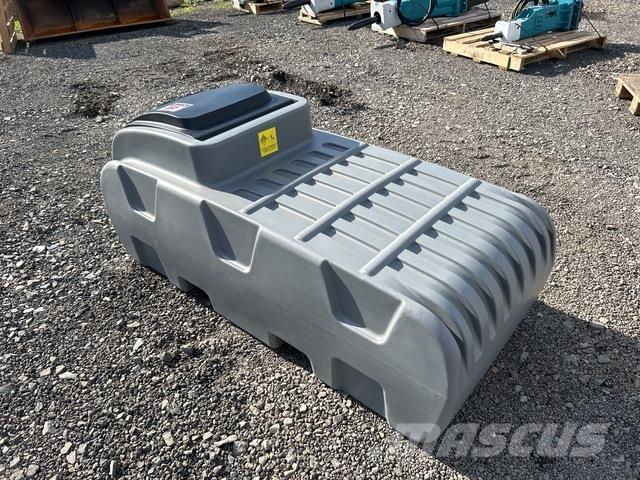  Olsen DD500 Polttoaine- ja lisäainesäiliöt
