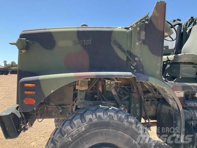 Oshkosh AMK23A1 Umpikorikuorma-autot
