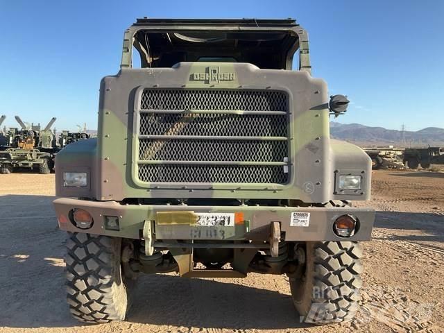 Oshkosh AMK29 Sora- ja kippiautot