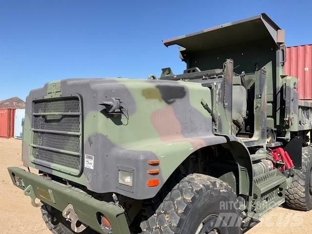 Oshkosh AMK29A1 Sora- ja kippiautot