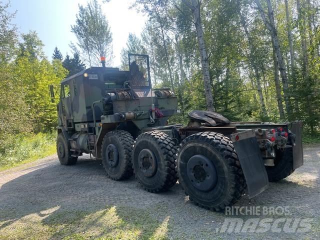 Oshkosh M1070 Vetopöytäautot