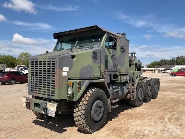 Oshkosh M1070 Hinausautot