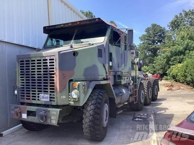 Oshkosh M1070 Vetopöytäautot