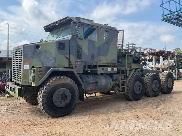 Oshkosh M1070 Hinausautot