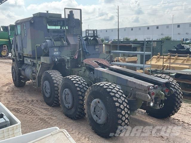 Oshkosh M1070 Hinausautot