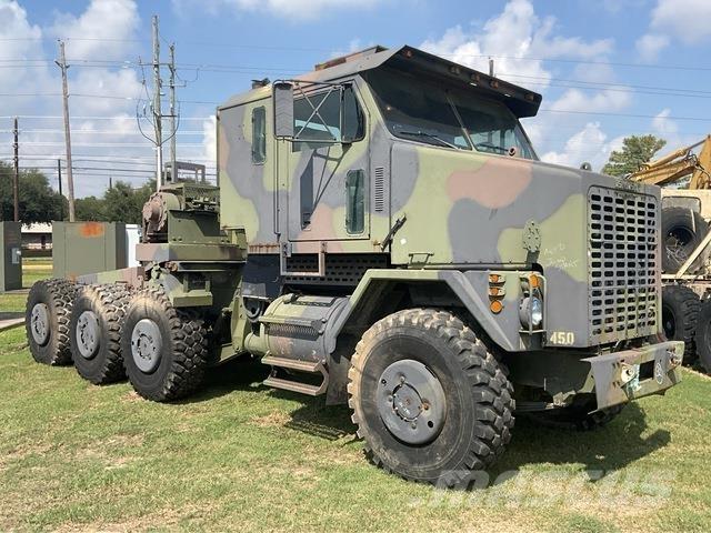 Oshkosh M1070 Hinausautot
