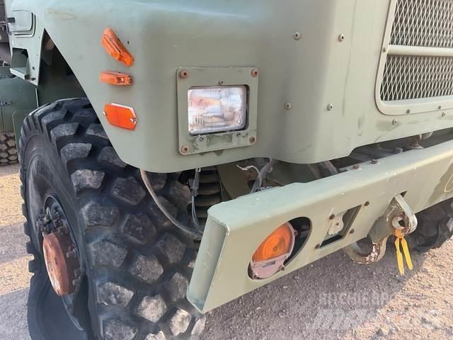 Oshkosh MK25 Umpikorikuorma-autot