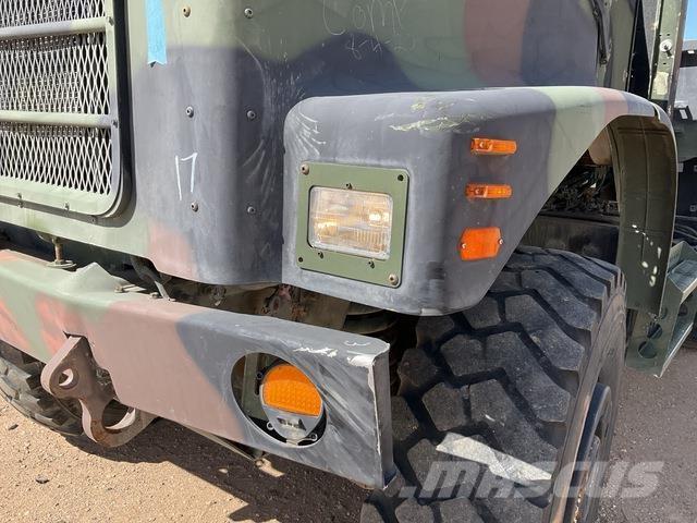 Oshkosh MTVR Umpikorikuorma-autot