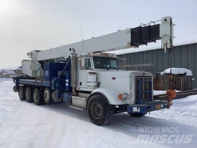 Peterbilt  Tela-alustaiset nosturit