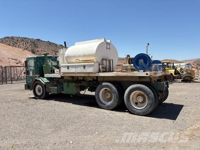 Peterbilt 320 Säiliöautot