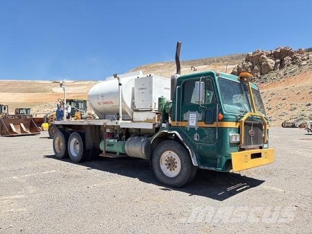 Peterbilt 320 Säiliöautot
