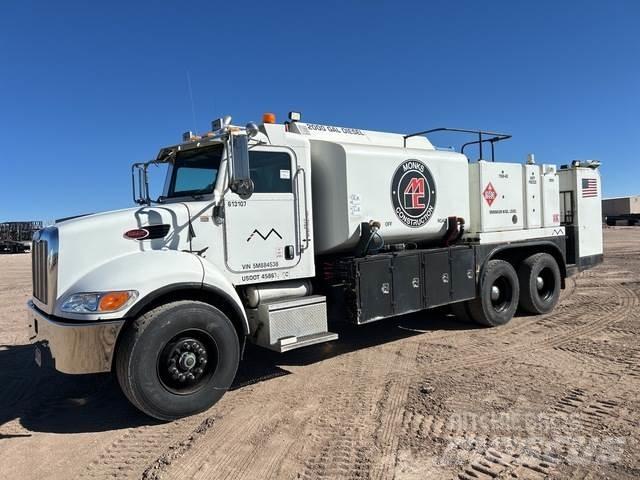 Peterbilt 335 Säiliöautot