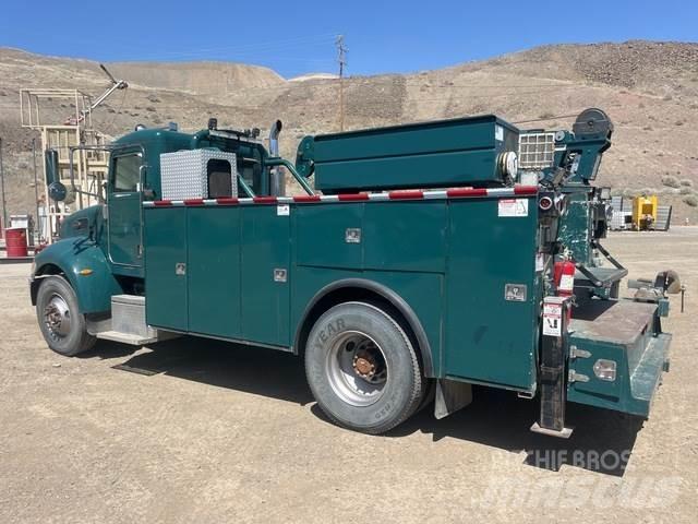 Peterbilt 335 Tienhoitoautot