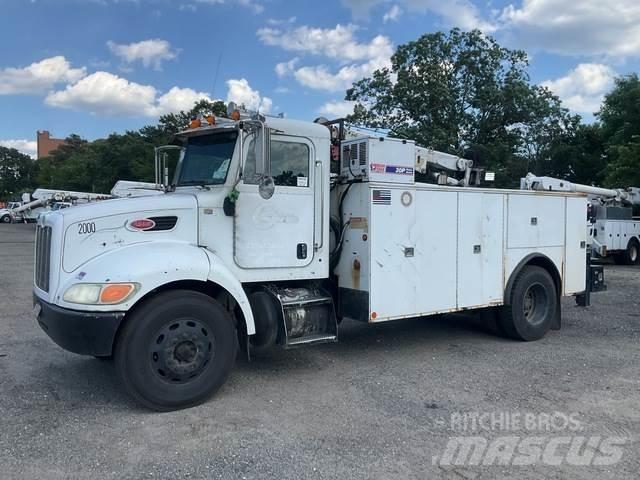 Peterbilt 335 Tienhoitoautot