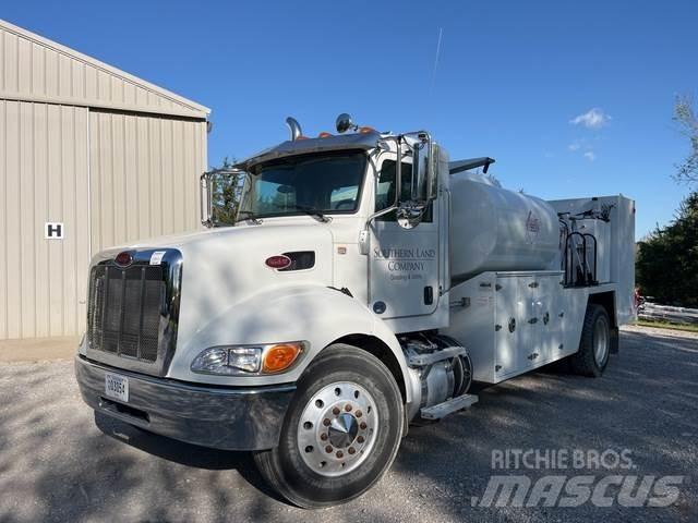 Peterbilt 337 Säiliöautot