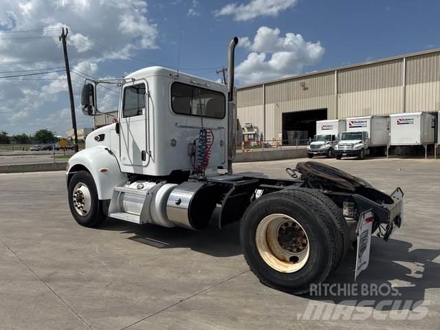 Peterbilt 337 Vetopöytäautot