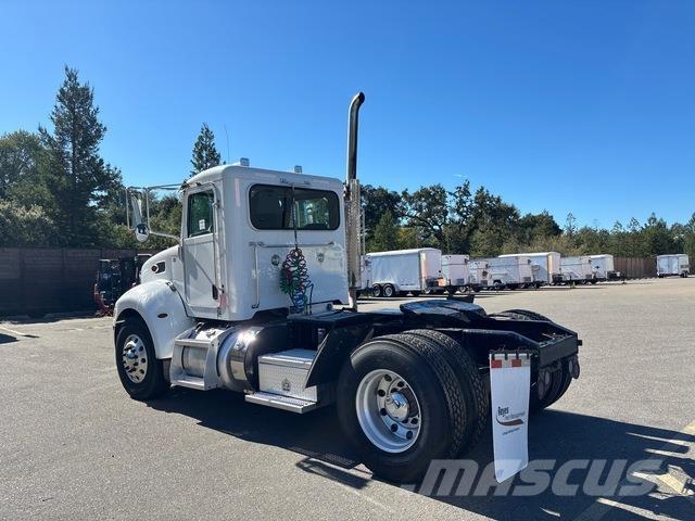 Peterbilt 337 Vetopöytäautot