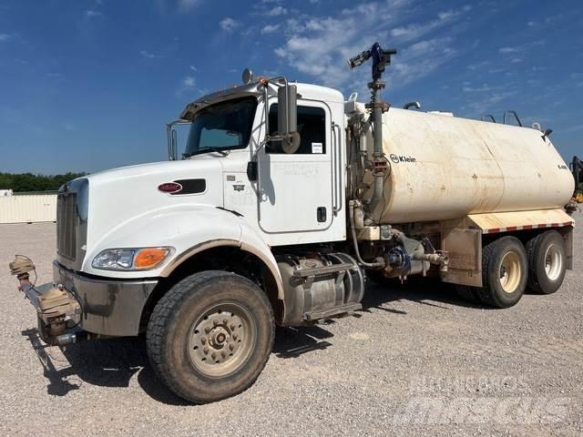 Peterbilt 348 Vesisäiliöautot