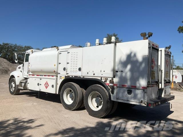 Peterbilt 348 Säiliöautot