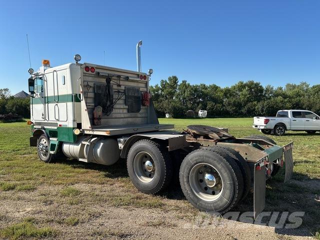Peterbilt 362 Ohjaamot ja sisustat