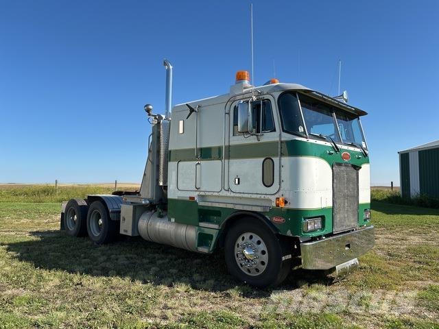 Peterbilt 362 Ohjaamot ja sisustat