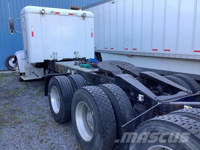 Peterbilt 365 Vetopöytäautot