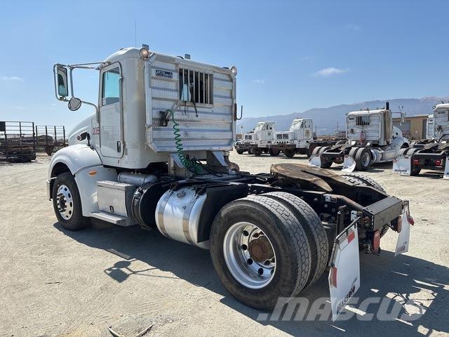 Peterbilt 384 Vetopöytäautot