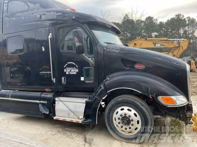 Peterbilt 387 Vetopöytäautot